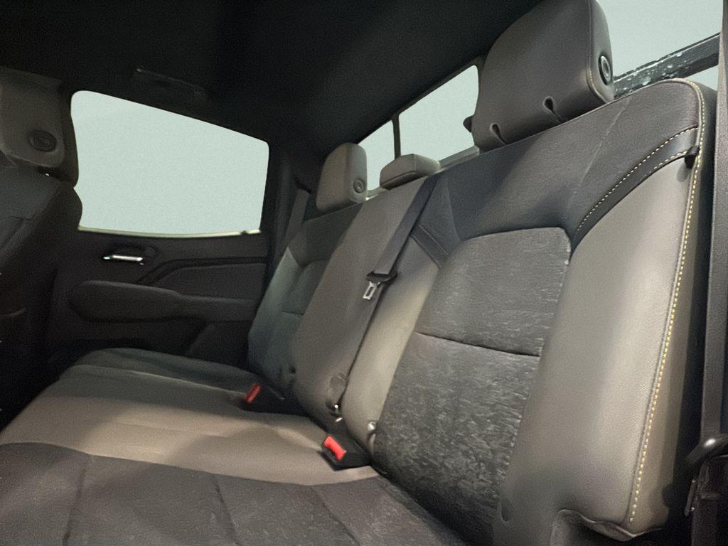2024 Chevrolet Colorado ZR2 - Photo 11