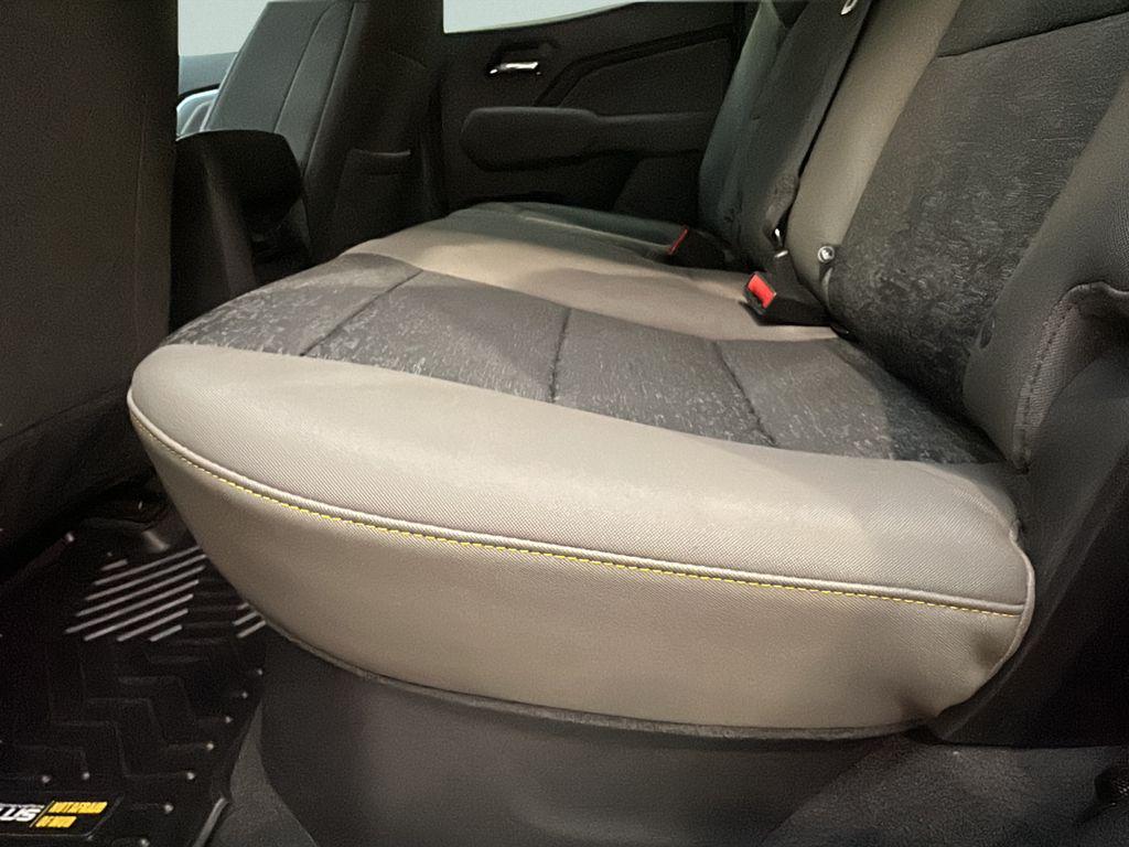 2024 Chevrolet Colorado ZR2 - Photo 12