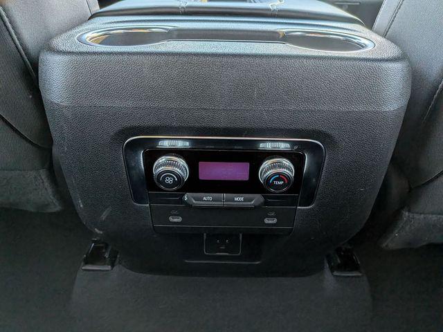 2023 GMC Yukon 4WD SLE
