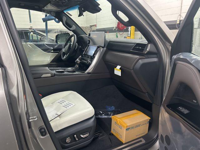 2026 Lexus LX Luxury