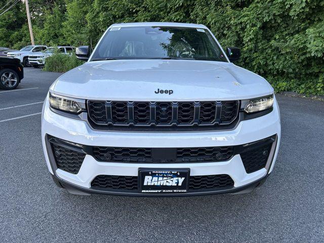 2026 Jeep Grand Cherokee 85th Anniversary Edition