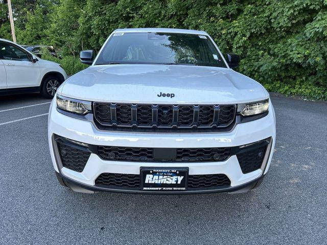 2026 Jeep Grand Cherokee 85th Anniversary Edition