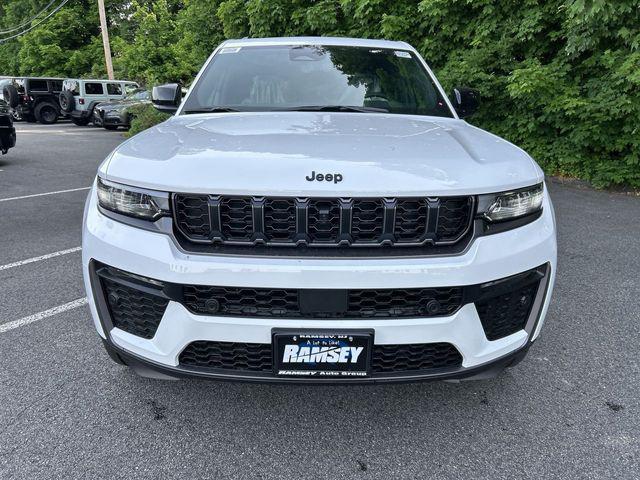 2026 Jeep Grand Cherokee 85th Anniversary Edition