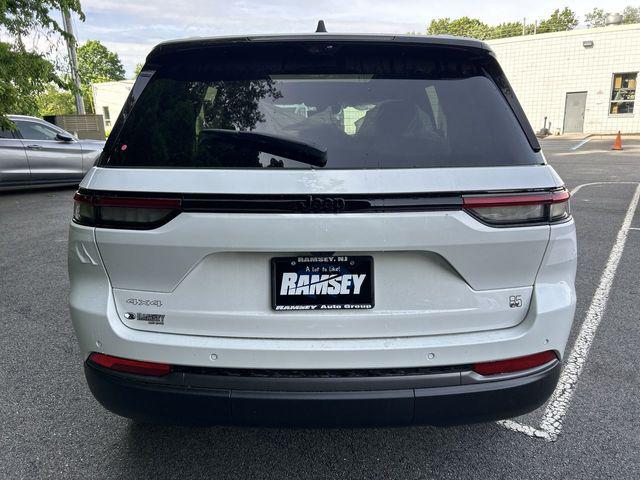 2026 Jeep Grand Cherokee 85th Anniversary Edition