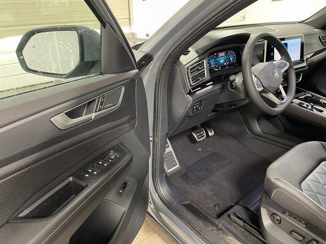2026 Volkswagen Atlas Cross Sport SEL Premium R-Line