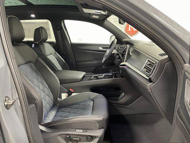 2026 Volkswagen Atlas Cross Sport SEL Premium R-Line