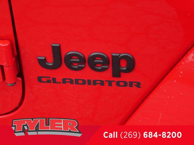 2022 Jeep Gladiator Sport