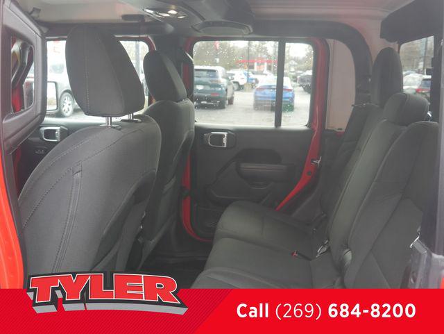 2022 Jeep Gladiator Sport