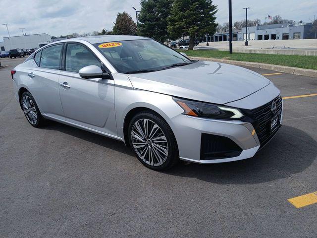 2023 Nissan Altima SL Intelligent AWD for sale in Des Moines, IA