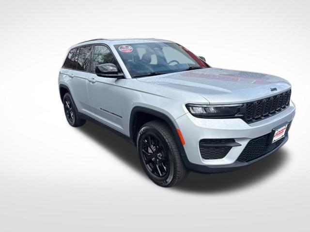 2025 Jeep Grand Cherokee Altitude 4x4