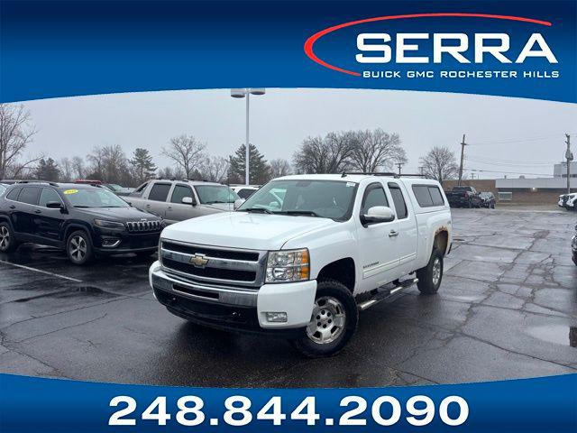 Summit White 2011 Chevrolet Silverado 1500 LT Extended Cab 4WD Pickup Truck Four-Wheel Drive Automatic