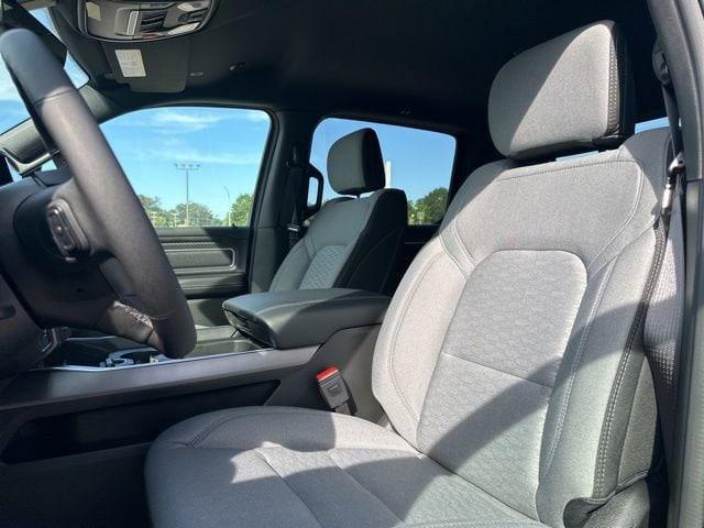2026 Ram 1500 Lone Star Crew Cab 4x4 5'7" Box