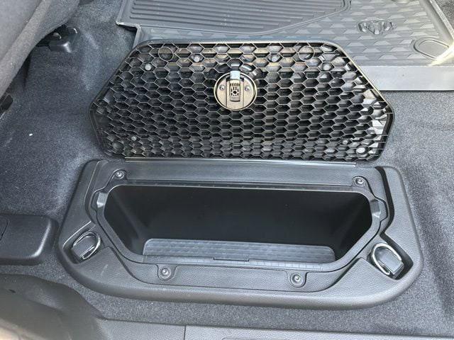 2026 Ram 1500 Lone Star Crew Cab 4x4 5'7" Box