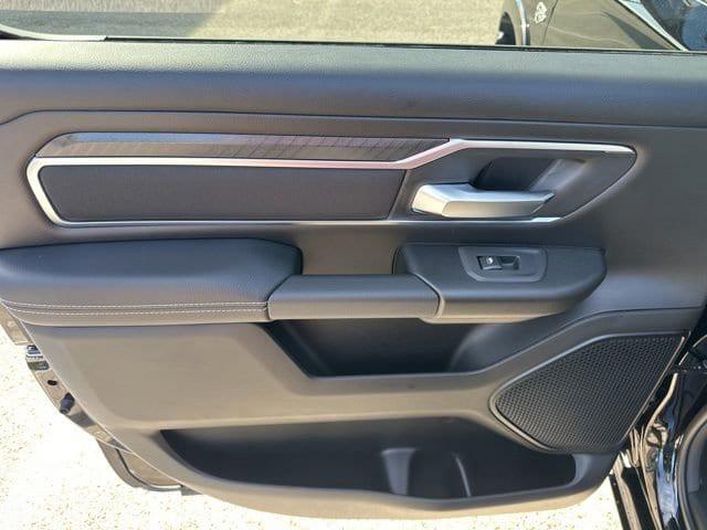 2026 Ram 1500 Lone Star Crew Cab 4x4 5'7" Box