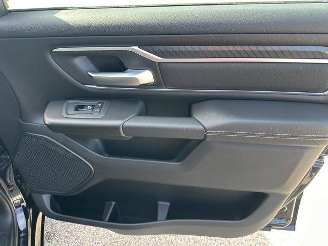 2026 Ram 1500 Lone Star Crew Cab 4x4 5'7" Box