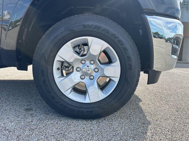2026 Ram 1500 Lone Star Crew Cab 4x4 5'7" Box