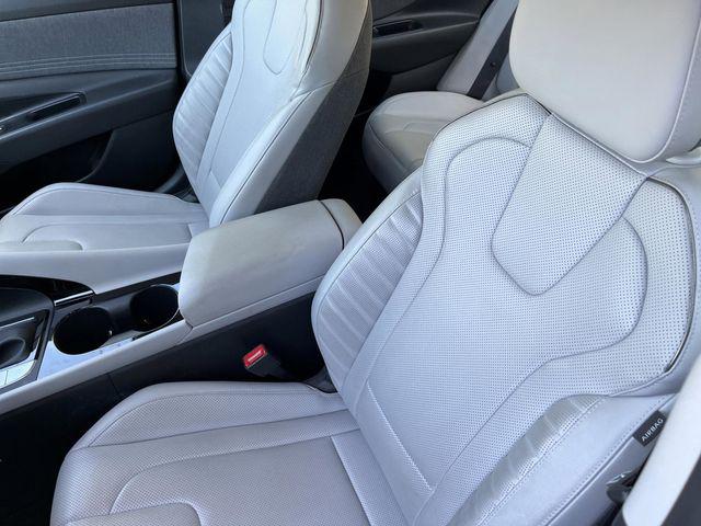 2025 Hyundai Elantra Hybrid Limited