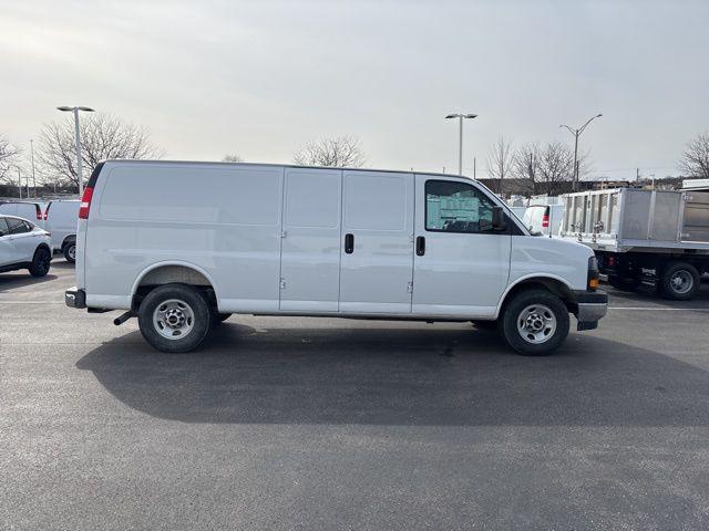 2026 GMC Savana Cargo 2500 Extended Wheelbase, Work Van, RWD