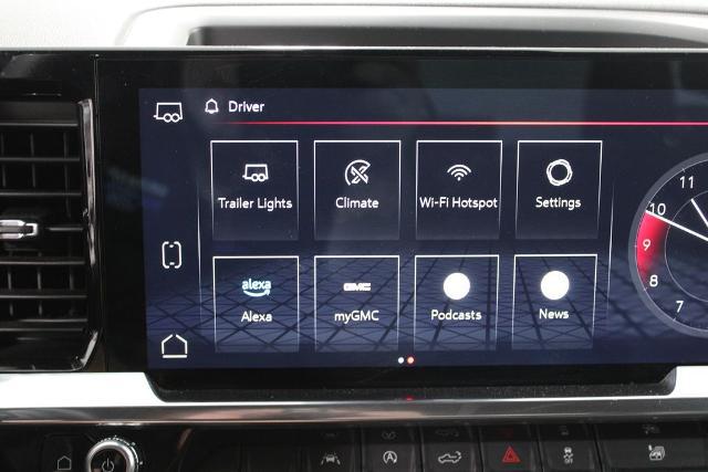 2025 GMC Sierra 1500 4WD Crew Cab Short Box SLT