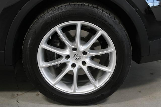 2024 Porsche Cayenne Base