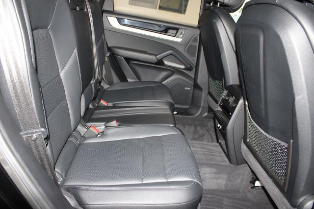 2024 Porsche Cayenne Base