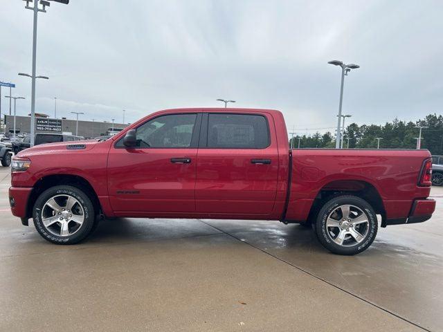 2026 Ram 1500 Express Crew Cab 4x2 5'7" Box