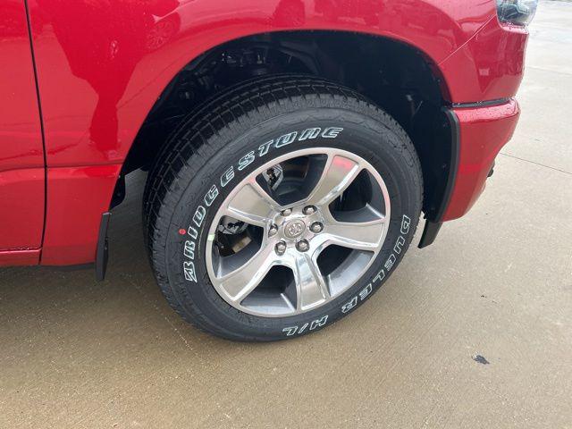 2026 Ram 1500 Express Crew Cab 4x2 5'7" Box