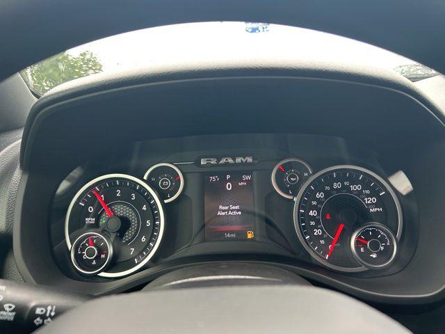 2026 Ram 1500 Express Crew Cab 4x2 5'7" Box