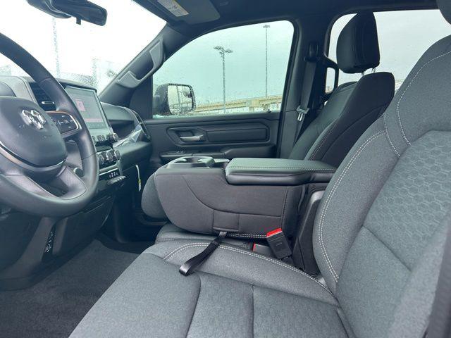 2026 Ram 1500 Express Crew Cab 4x2 5'7" Box