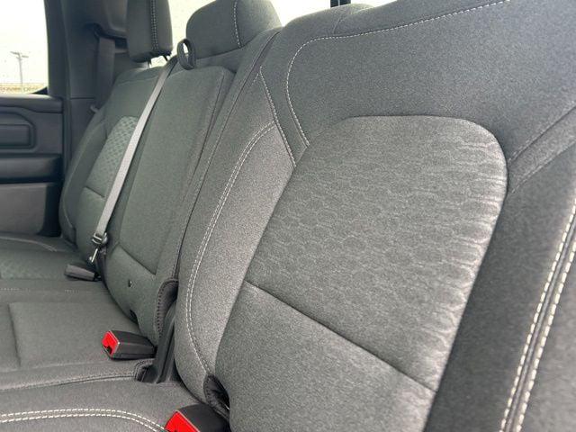 2026 Ram 1500 Express Crew Cab 4x2 5'7" Box