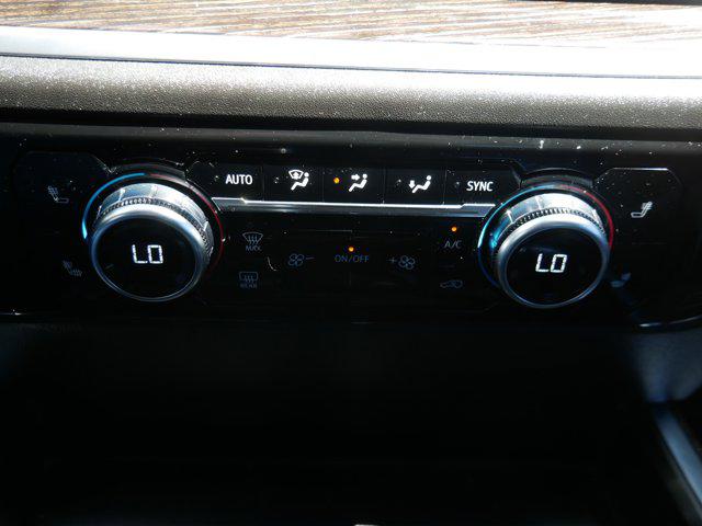 2022 GMC Sierra 1500 4WD Crew Cab Short Box Elevation
