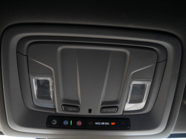 2022 GMC Sierra 1500 4WD Crew Cab Short Box Elevation