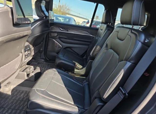 2023 Jeep Grand Cherokee L Overland 4x4