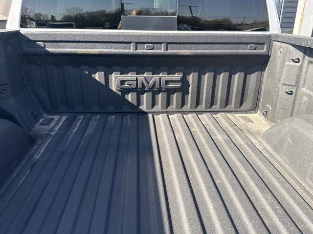 2021 GMC Sierra 1500 4WD Crew Cab Short Box SLT