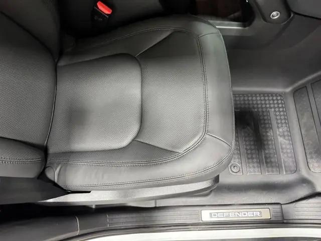2026 Land Rover Defender P400 X-Dynamic SE