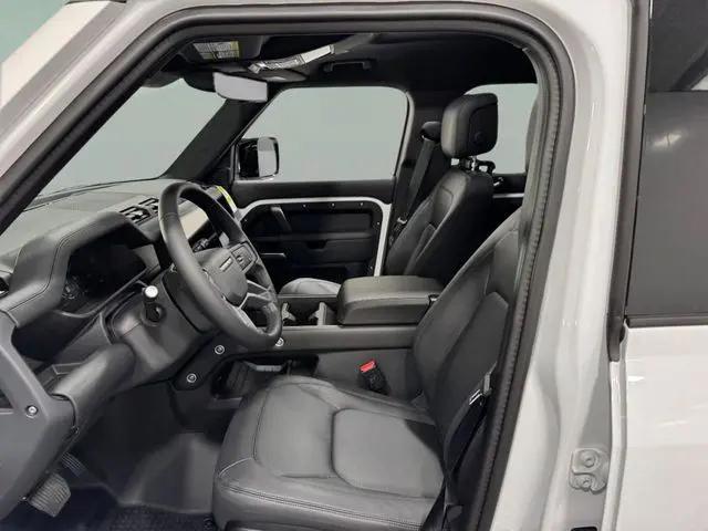 2026 Land Rover Defender P400 X-Dynamic SE