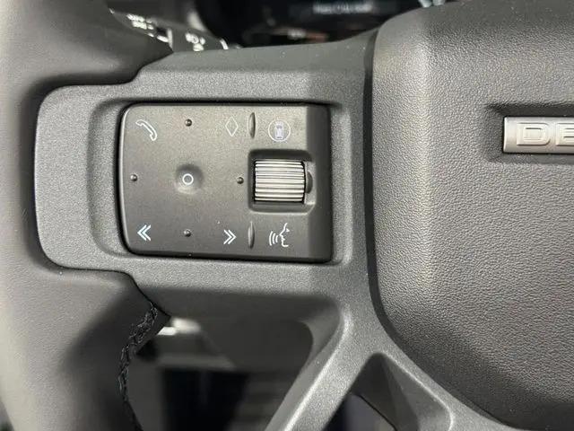 2026 Land Rover Defender P400 X-Dynamic SE