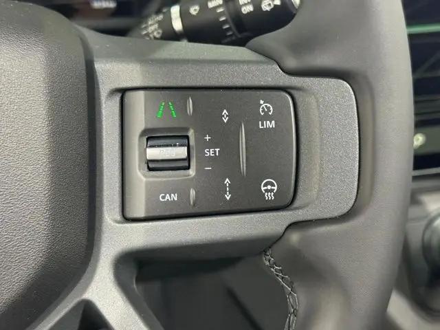 2026 Land Rover Defender P400 X-Dynamic SE