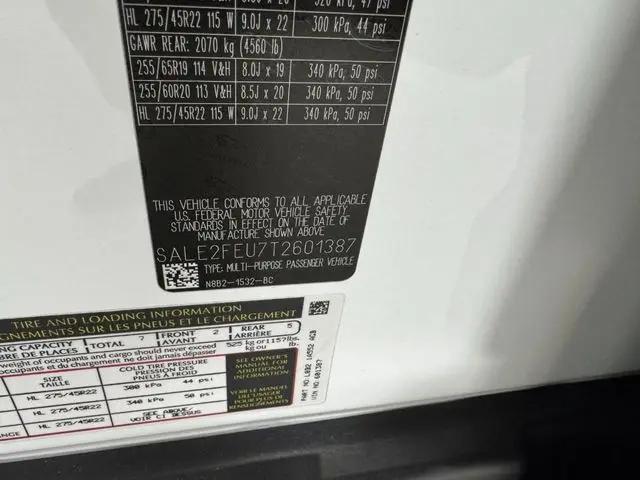 2026 Land Rover Defender P400 X-Dynamic SE