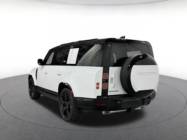 2026 Land Rover Defender P400 X-Dynamic SE