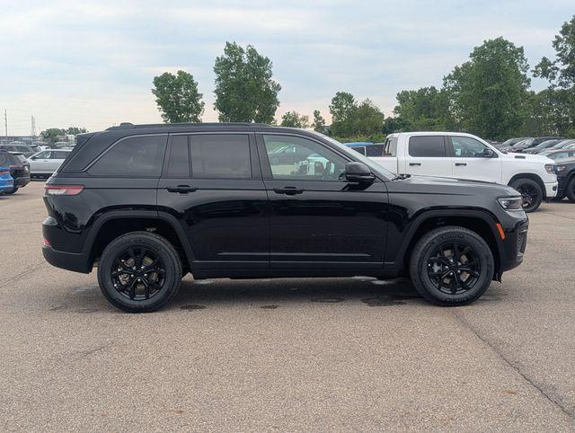 2026 Jeep Grand Cherokee Altitude 4x4