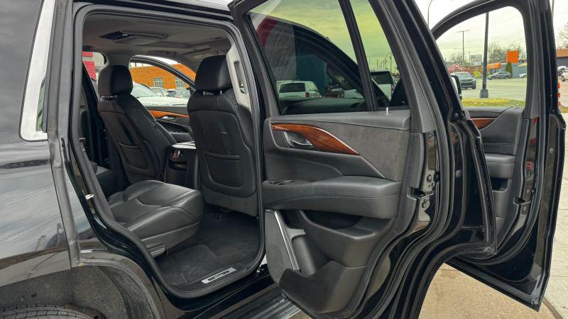 2016 Cadillac Escalade Luxury Collection