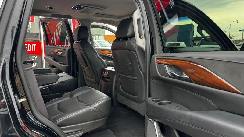 2016 Cadillac Escalade Luxury Collection