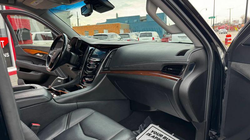 2016 Cadillac Escalade Luxury Collection