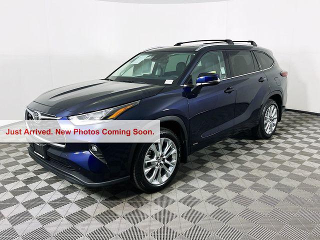 2026 Toyota Highlander Hybrid Limited