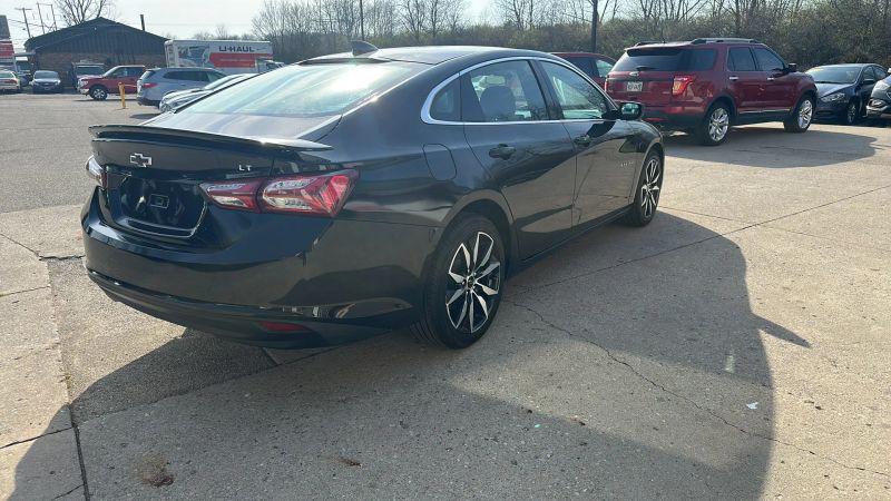 2022 Chevrolet Malibu FWD LT