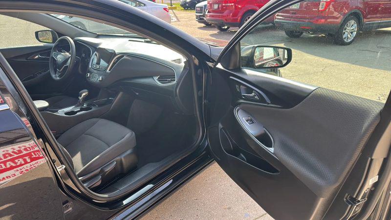 2022 Chevrolet Malibu FWD LT