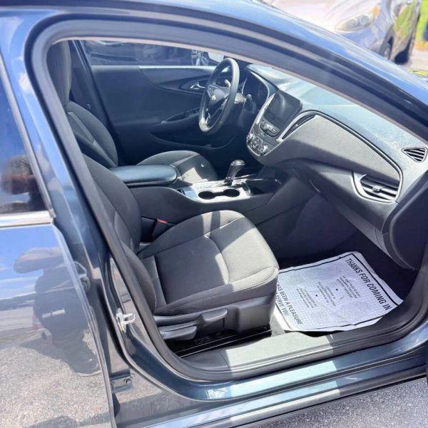 2020 Chevrolet Malibu FWD 1FL