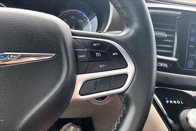 2017 Chrysler Pacifica Touring-L