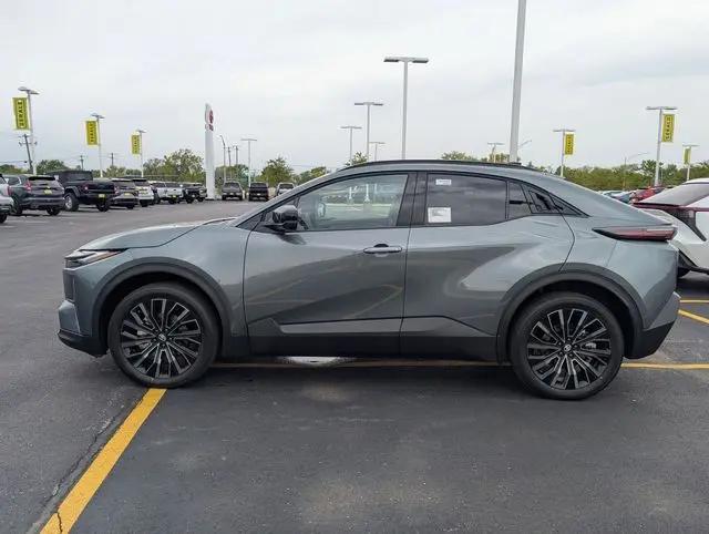 2026 Toyota C-HR XSE